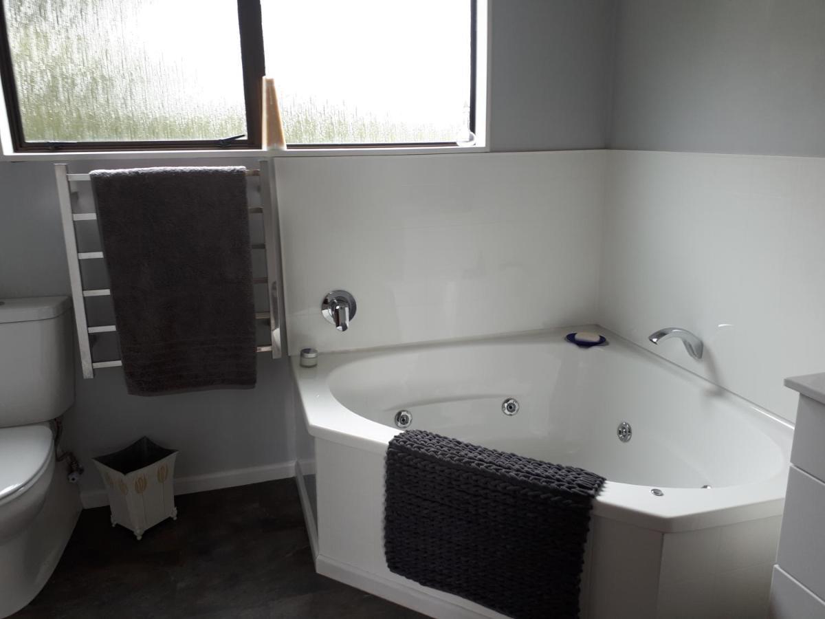 Rangaroa Heights Bed & Breakfast Taumarunui Exterior photo